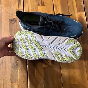 Hoka one one Clifton 8